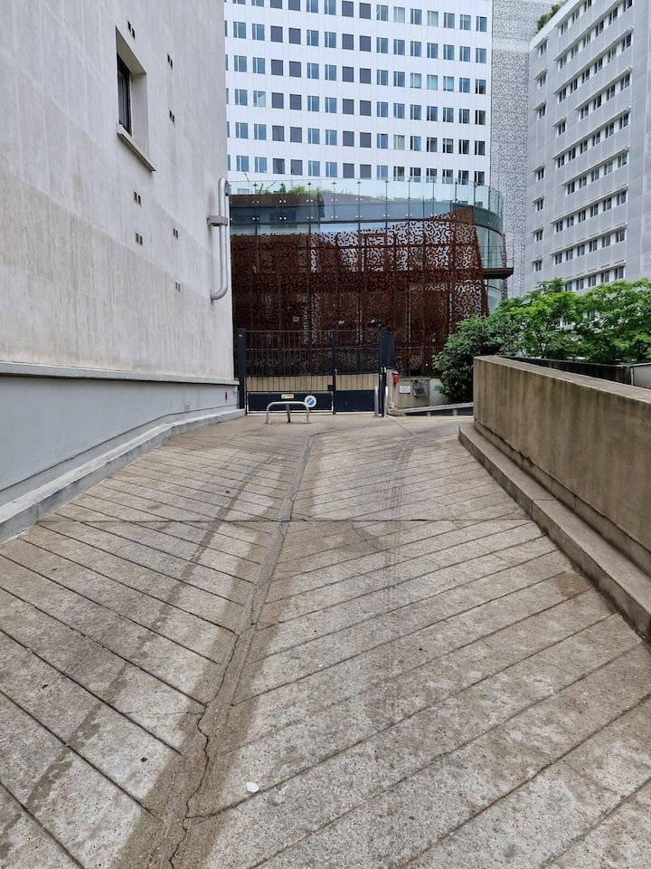 Quarto com deslumbrante Torre Eiffel e vista para o Sena!