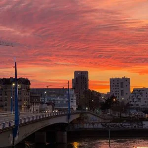 Novo apartamento com varanda/Perto de PARIS/Vista para o Sena