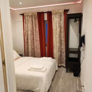 Suíte privativa com vista para o Tejo