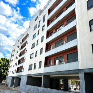 Condomínio com vista para o rio em Lisboa por BeCherish