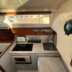 Barco à vela charmoso