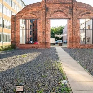 Loft e estúdio de arte em um centro criativo industrial