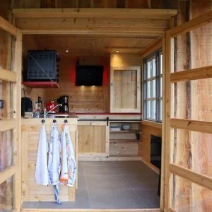 Casa de campo à beira da floresta