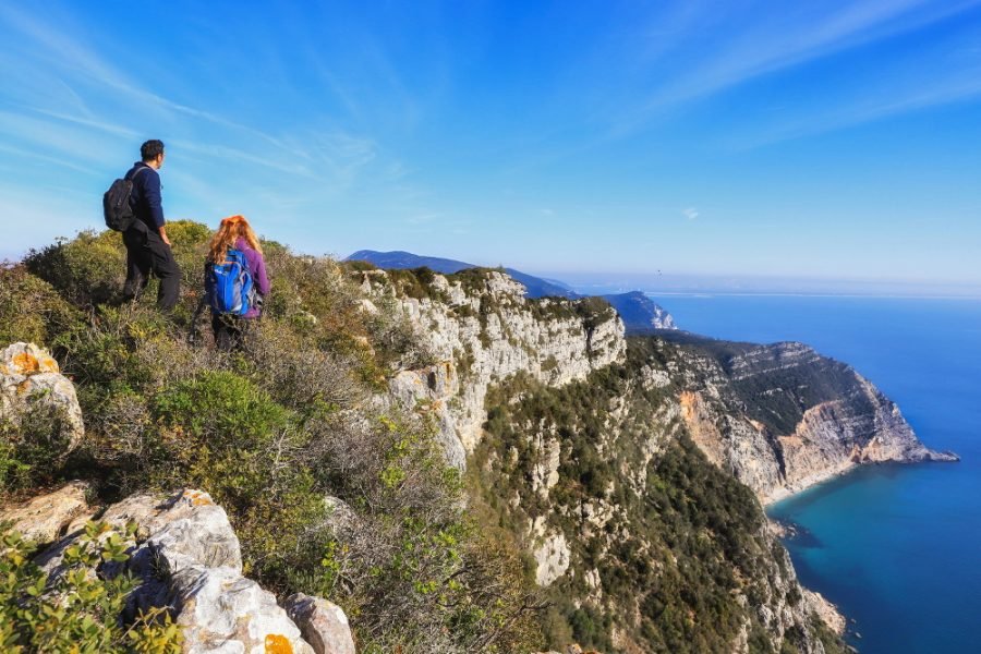 Passeio ao Parque Natural da Arrábida a partir de Setúbal com visita e prova de vinhos