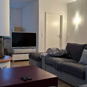 Tão verde no meio de Berlim! Para o S-Bahn e metrô 7 min!