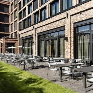 Hotel moderno na melhor localização + bar no terraço