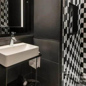 Hotel moderno na melhor localização + bar no terraço