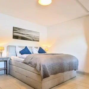 Casa com acesso privado ao lago