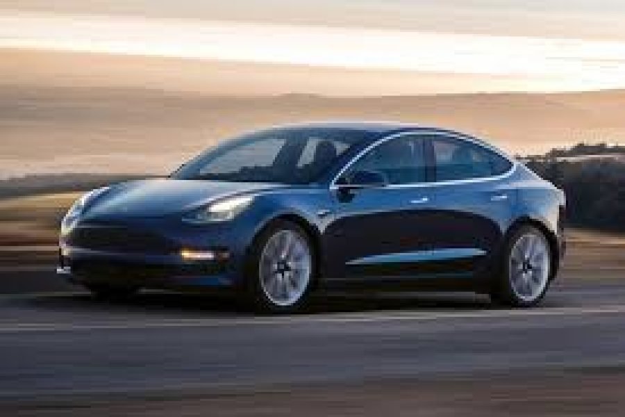 Tesla Model 3 automático